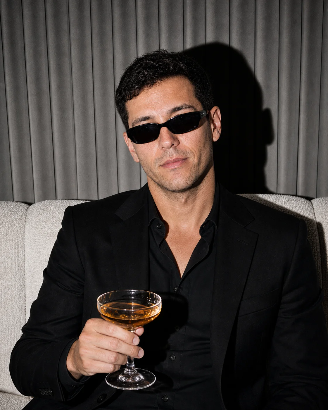 Flash Lounge Portrait male dating photo example